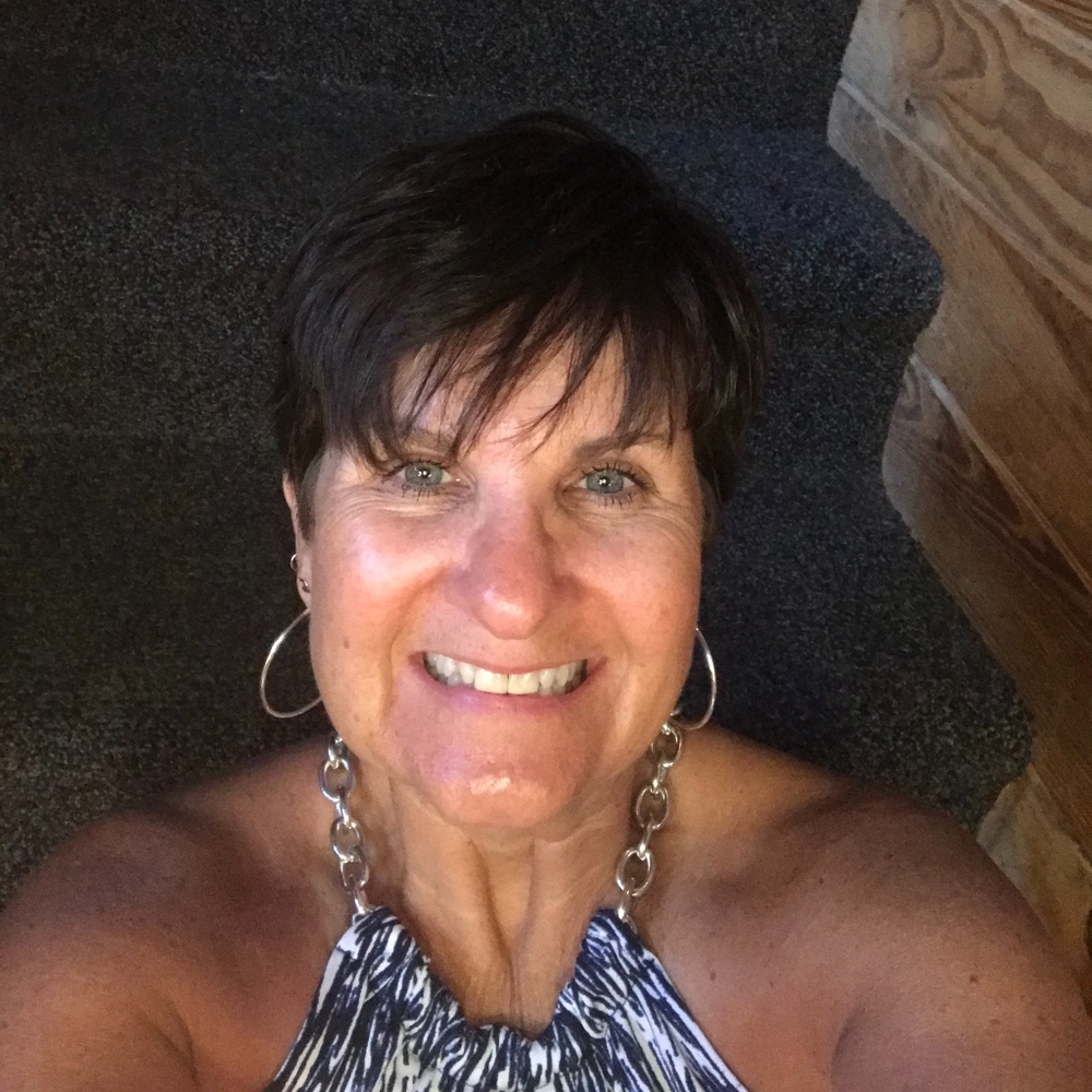 Meet your Posher, Deb